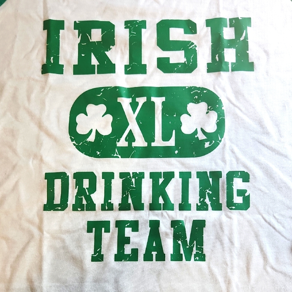 Green & White Irish Drinking Team T-Shirt ☆ Size LG ☆ BRAND NEW